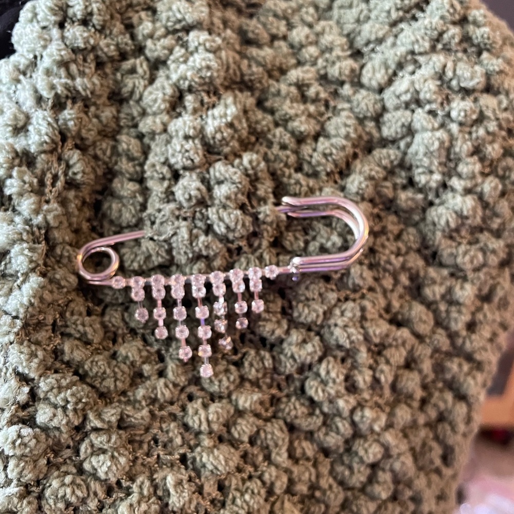 Gorgeous dripping rhinestone sweater or shawl clip
